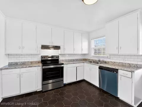 Kitchen - 315 N 41st St, Fort Smith, AR 72903 photo 3 of 3