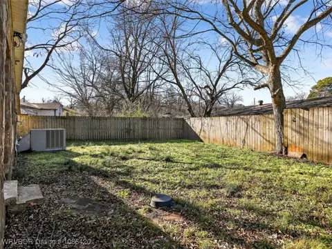 Exterior - 315 N 41st St, Fort Smith, AR 72903 photo 7 of 12