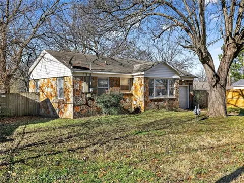 Exterior - 315 N 41st St, Fort Smith, AR 72903 photo 9 of 12