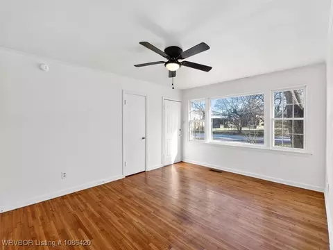 Living - 315 N 41st St, Fort Smith, AR 72903 photo 2 of 3