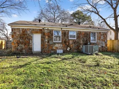 Exterior - 315 N 41st St, Fort Smith, AR 72903 photo 8 of 12
