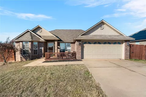 2509 Bill St, Van Buren, AR 72956
