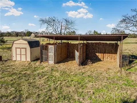 Exterior - 6562 Broadleaf Dr, Alma, AR 72921 photo 5 of 7