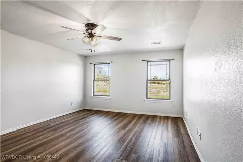 Bedroom - 6562 Broadleaf Dr, Alma, AR 72921 photo 5 of 5