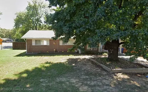 1606 Savannah Dr, Fort Smith, AR 72901