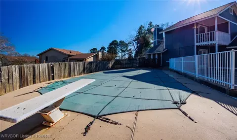 Exterior - 9201 Skypark Dr, Fort Smith, AR 72903 photo 4 of 5