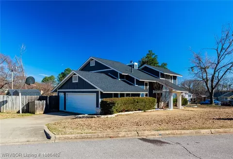 9201 Skypark Dr, Fort Smith, AR 72903