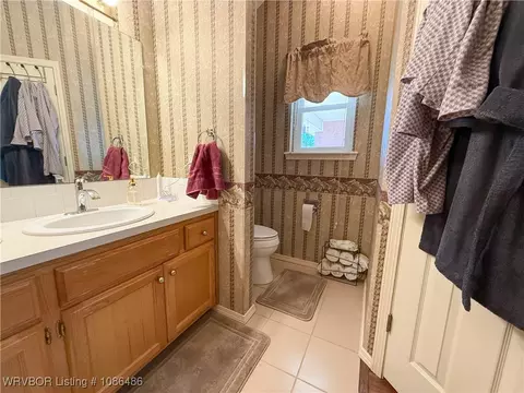 Bath - 5412 Hedwig Way, Fort Smith, AR 72916 photo 2 of 4