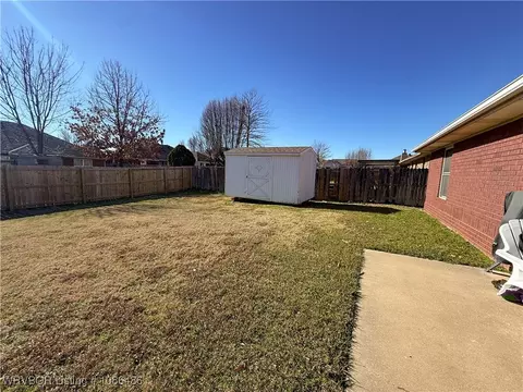 Exterior - 5412 Hedwig Way, Fort Smith, AR 72916 photo 4 of 5