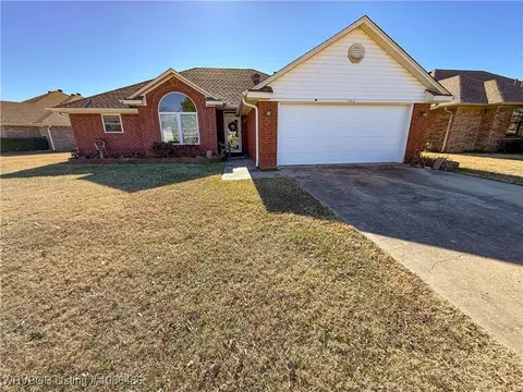 Exterior - 5412 Hedwig Way, Fort Smith, AR 72916 photo 2 of 5