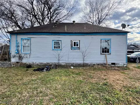 Exterior - 1711 N J St, Fort Smith, AR 72901 photo 4 of 5