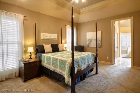 Bedroom - 5804 Valley View Dr, Fort Smith, AR 72916 photo 1 of 5