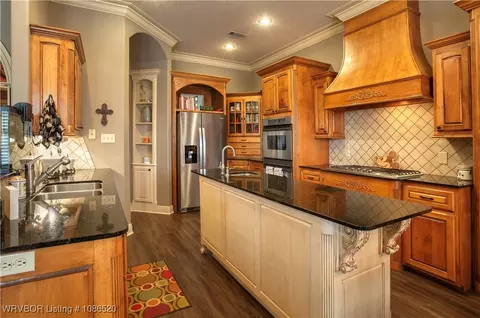 Kitchen - 5804 Valley View Dr, Fort Smith, AR 72916 photo 1 of 5
