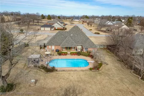 View/Area - 5804 Valley View Dr, Fort Smith, AR 72916 photo 2 of 5