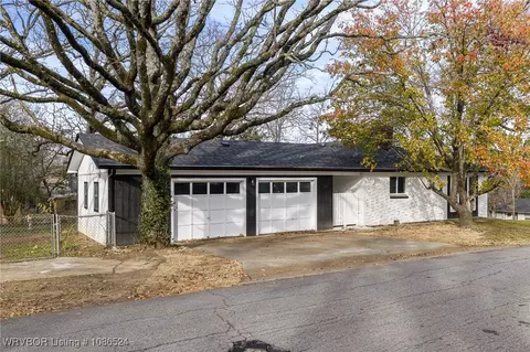 2420 Independence St, Fort Smith, AR 72901 photo 9