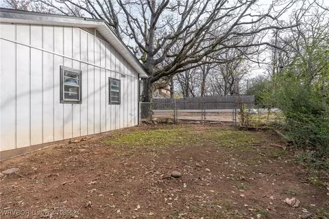 2420 Independence St, Fort Smith, AR 72901 photo 22