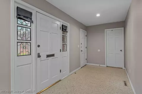 Entry Way - 7315 Riviera Dr, Fort Smith, AR 72903 photo 2 of 2