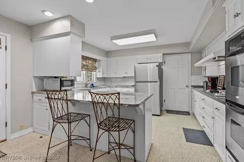 Kitchen - 7315 Riviera Dr, Fort Smith, AR 72903 photo 4 of 4