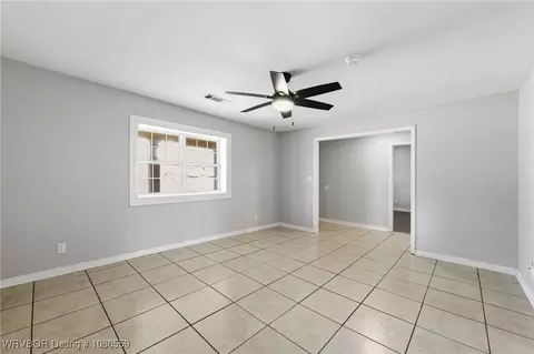 Living - 3002 Neis St, Fort Smith, AR 72904 photo 2 of 3