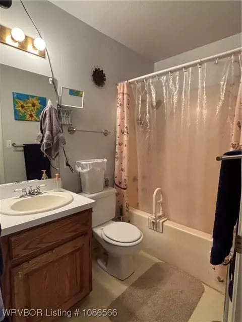 Bath - 173 Schwartz Ln, Paris, AR 72855 photo 1 of 2
