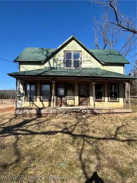 4711 Old Military Rd, Paris, AR 72855