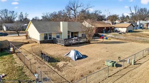 906 N 3rd Ter, Barling, AR 72923 photo 38