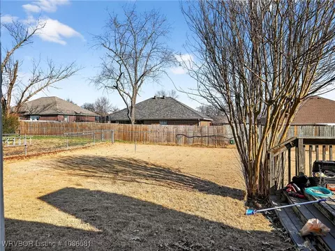 906 N 3rd Ter, Barling, AR 72923 photo 35