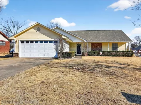 906 N 3rd Ter, Barling, AR 72923