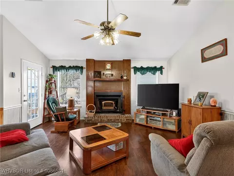 906 N 3rd Ter, Barling, AR 72923 photo 11