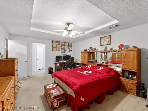 906 N 3rd Ter, Barling, AR 72923 photo 17