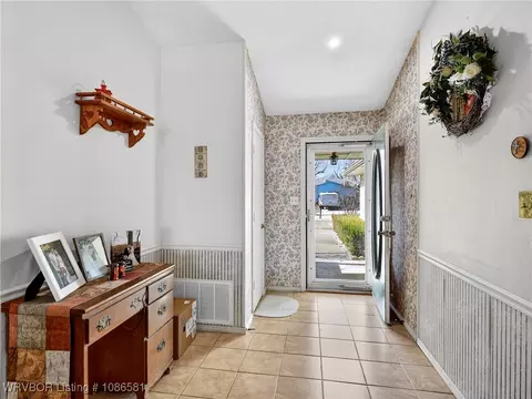 906 N 3rd Ter, Barling, AR 72923 photo 9
