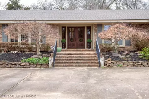 1 Berry Hill Rd, Fort Smith, AR 72903 photo 4
