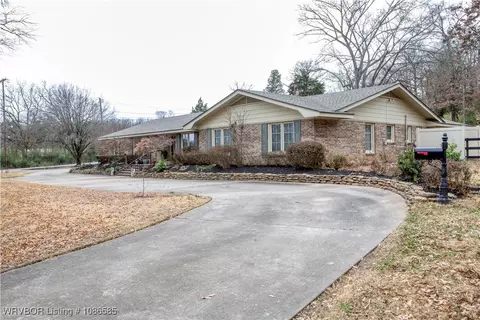 1 Berry Hill Rd, Fort Smith, AR 72903 photo 6