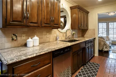 1 Berry Hill Rd, Fort Smith, AR 72903 photo 27