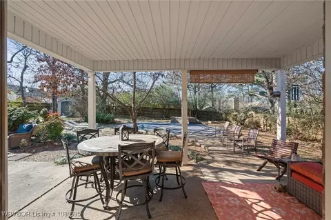 Exterior - 2208 Warwick Pl, Fort Smith, AR 72903 photo 6 of 17