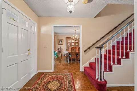 Entry Way - 2208 Warwick Pl, Fort Smith, AR 72903 photo 2 of 4