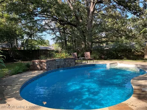 Exterior - 2208 Warwick Pl, Fort Smith, AR 72903 photo 10 of 17