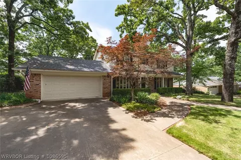 Exterior - 2208 Warwick Pl, Fort Smith, AR 72903 photo 5 of 17