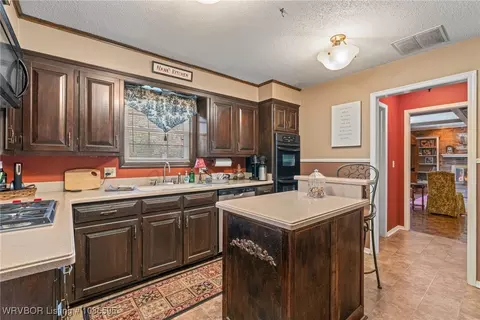 Kitchen - 2208 Warwick Pl, Fort Smith, AR 72903 photo 5 of 5