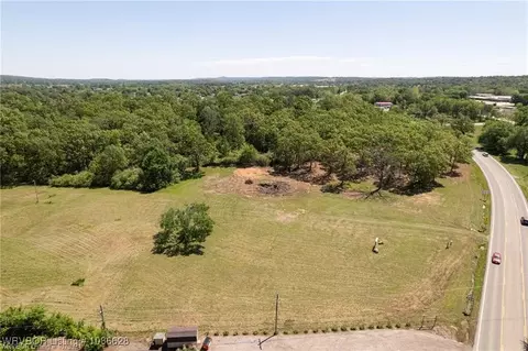 1000 E Center St, Greenwood, AR 72936 photo 3
