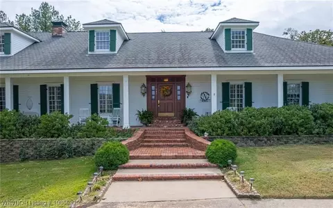 615 Azure Hills Dr, Van Buren, AR 72956