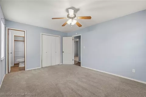 Bedroom - 204 Quincy St, Lavaca, AR 72941 photo 2 of 6