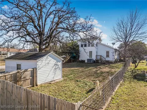 Exterior - 1623 S V St, Fort Smith, AR 72901 photo 5 of 6