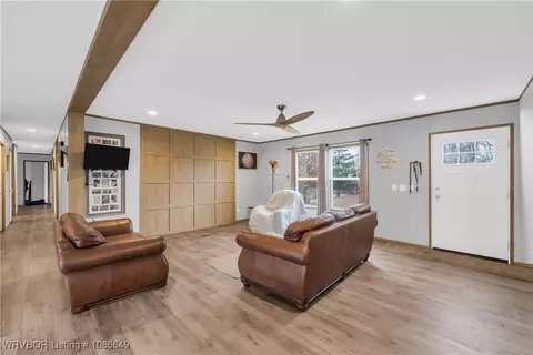 4938 W Creek Rd, Ozark, AR 72949 photo 6