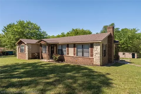 107 Sherwood Ave, Bonanza, AR 72916