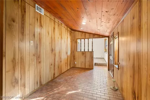 Entry Way - 511 Park Ave, Mansfield, AR 72944 photo 1 of 2
