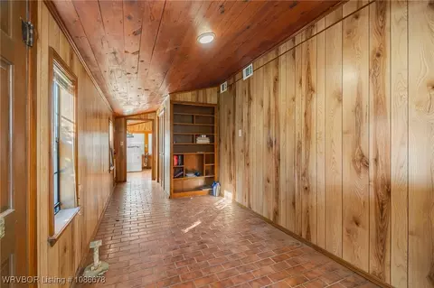 Entry Way - 511 Park Ave, Mansfield, AR 72944 photo 2 of 2