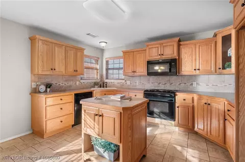 Kitchen - 908 Harvard Ave, Fort Smith, AR 72908 photo 1 of 3