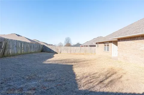 Exterior - 908 Harvard Ave, Fort Smith, AR 72908 photo 6 of 7