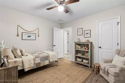 Bedroom - 908 Harvard Ave, Fort Smith, AR 72908 photo 8 of 12